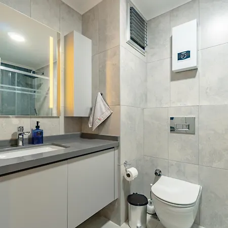 Luxuswohnung In Mit 270 Grad Panoramablick Auf Berge Und Fluss Apartmán