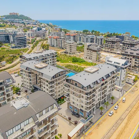 Luxuswohnung In Mit 270 Grad Panoramablick Auf Berge Und Fluss *